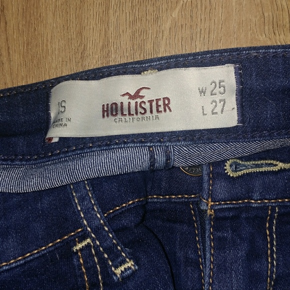 Hollister Skinny Jeans - Picture 2 of 2